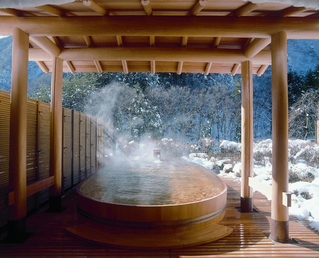 Hotel Nishiyama Onsen Keiunkan Hayakawa Exterior foto